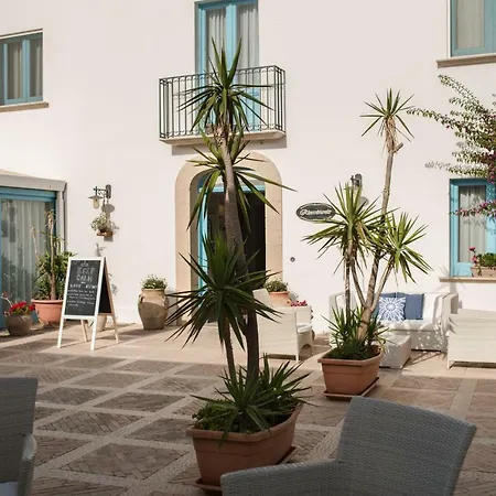 Отель Relais Antiche Saline 4*